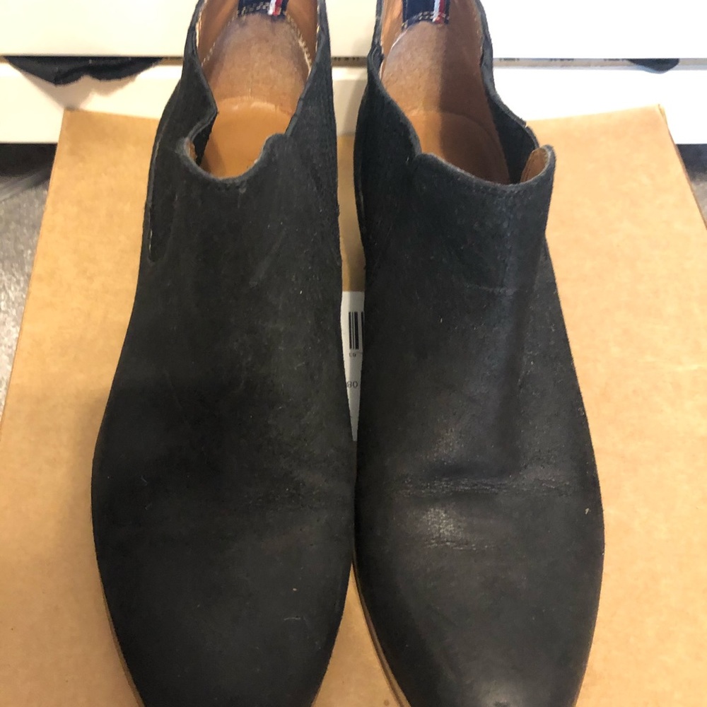 Tommy Hilfiger Low Chelsea Boots View 2